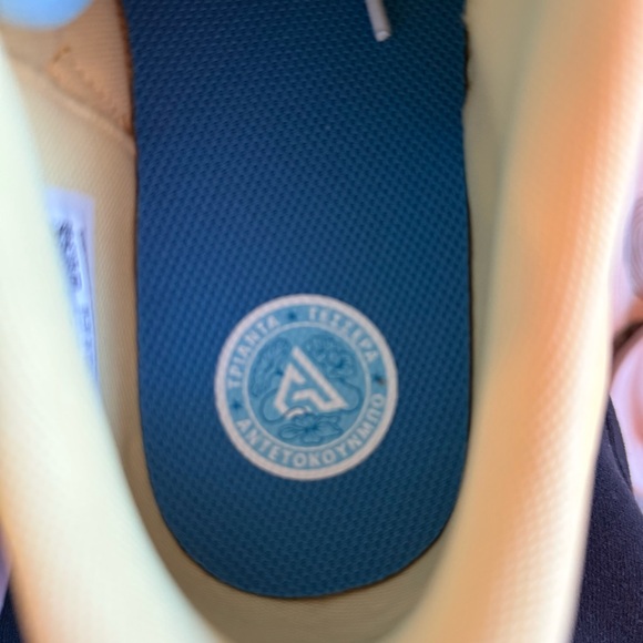 Nike Giannis Freak 5 - Air Zoom - Like New - 6.5Y/39EU/8 women’s/6.5 men’s - Picture 9 of 15